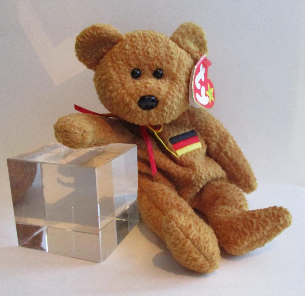 BEANIE BABIES: 135-GERMANIA-1990-BEER + Duitse vlag-VINTAGE, Collections, Envoi