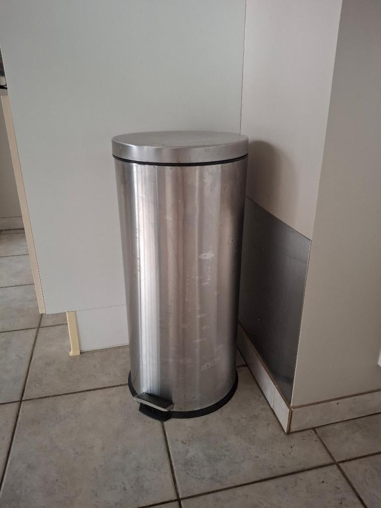 Pedaalemmer 30 liter - zo goed als nieuw, Huis en Inrichting, Woonaccessoires | Prullenbakken, Ophalen, Zo goed als nieuw, Kunststof