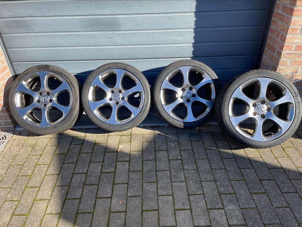 Velgen compleet, Ophalen, Velg(en)