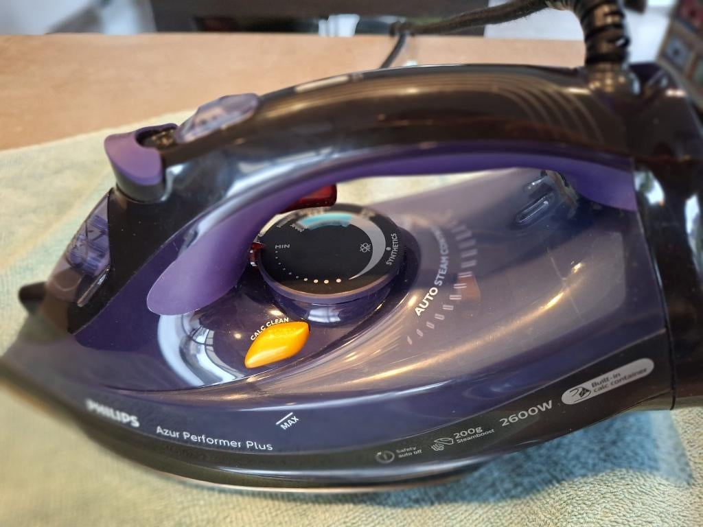Stoomstrijkijzer Philips 4500 Series, Elektronische apparatuur, Strijkijzers en Strijkplanken, Ophalen, Zo goed als nieuw, Strijkijzer met snoer