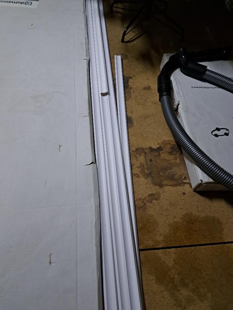 moulures, Bricolage & Construction, Enlèvement, Neuf, Moulures