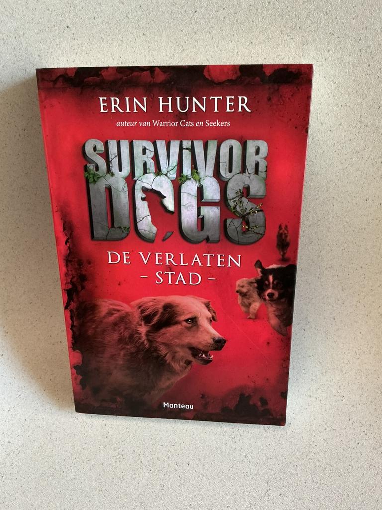 Erin Hunter - De verlaten stad - verzenden mogelijk, Ophalen, Zo goed als nieuw, Erin Hunter