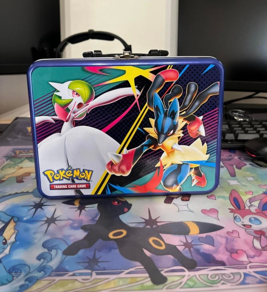 Mallette Pokémon : mega évolutions, Enlèvement ou Envoi, Comme neuf