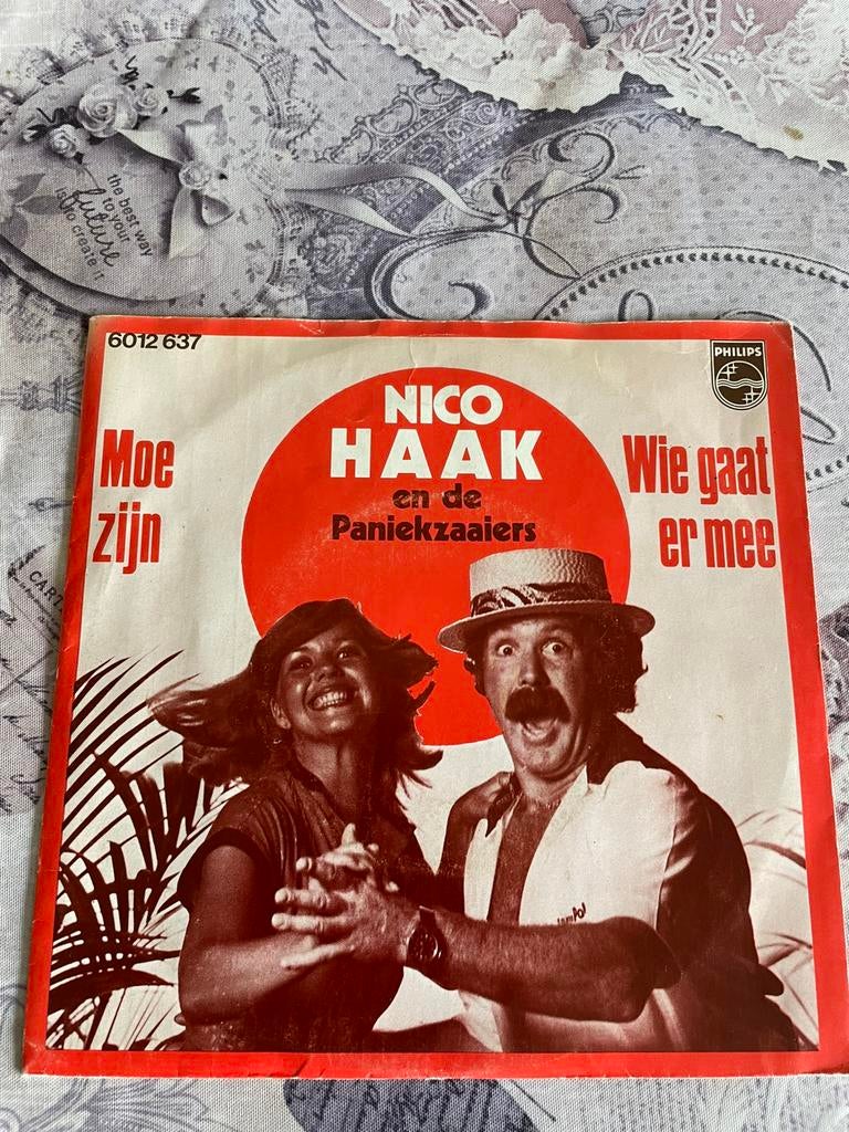 Nico haak en de paniekzaaiers - moe zijn / wie gaat er mee, Cd's en Dvd's, Ophalen of Verzenden