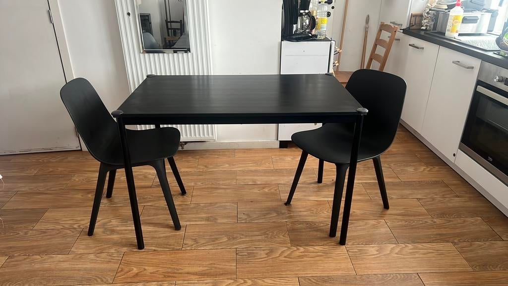 Tafel twee stoelen, Huis en Inrichting, Tafels | Eettafels, Ophalen, Zo goed als nieuw