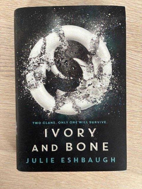 Yvory and Bone - Engelse young adult van hoog niveau, Ophalen of Verzenden, Nieuw, Julie Eshbauch, Fictie