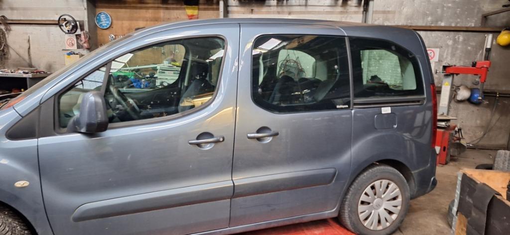 Porte latérale gauche Citroen Berlingo 2 2008-2012 LP/15101, Enlèvement, Utilisé, Gauche, Porte
