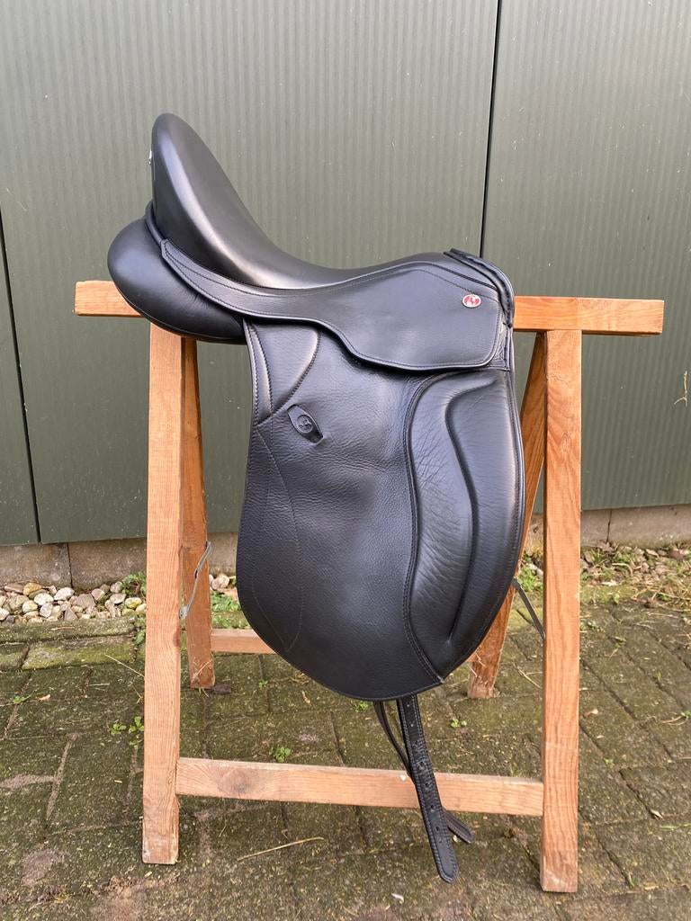 Kieffer Paris DP Exclusiv dressuurzadel, Dieren en Toebehoren, Paarden en Pony's | Zadels, Zo goed als nieuw, Dressuur, Ophalen of Verzenden