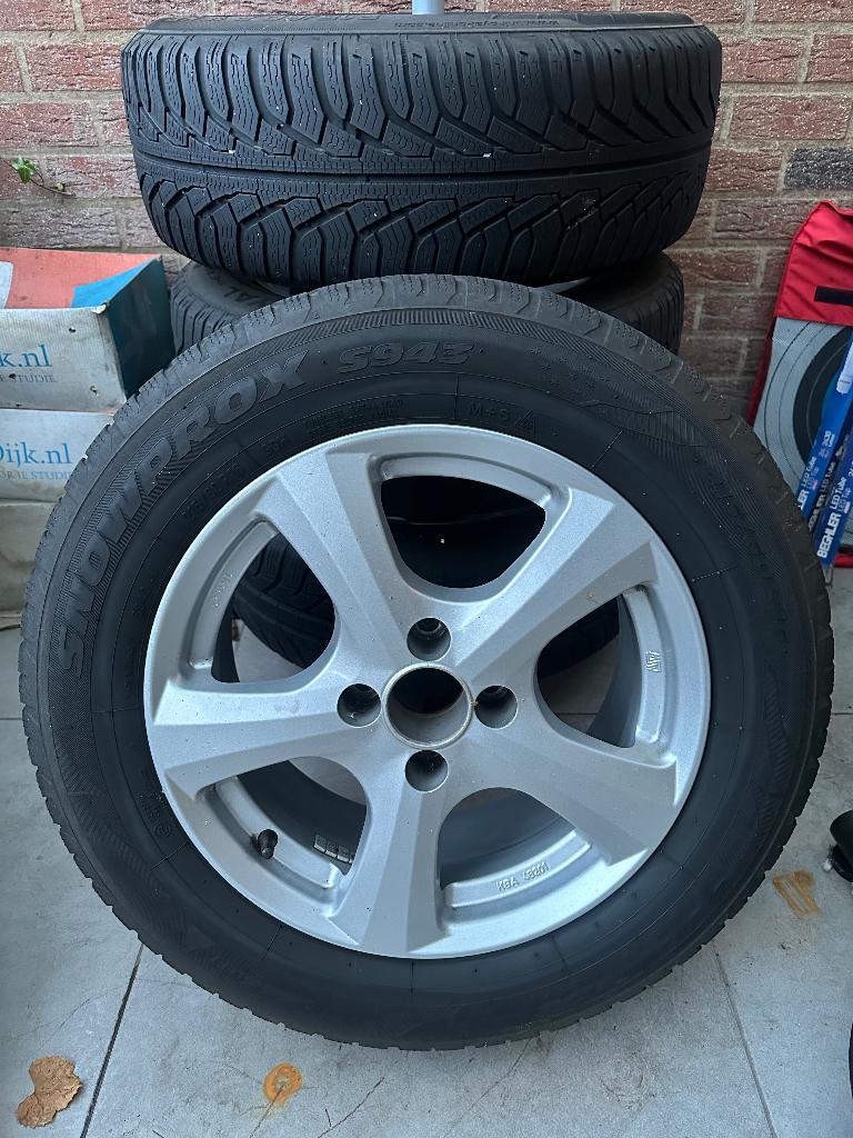 winterbanden 215/60 R16, Auto-onderdelen, Banden en Velgen, Banden en Velgen, Winterbanden, 16 inch, 215 mm, Personenwagen, Gebruikt
