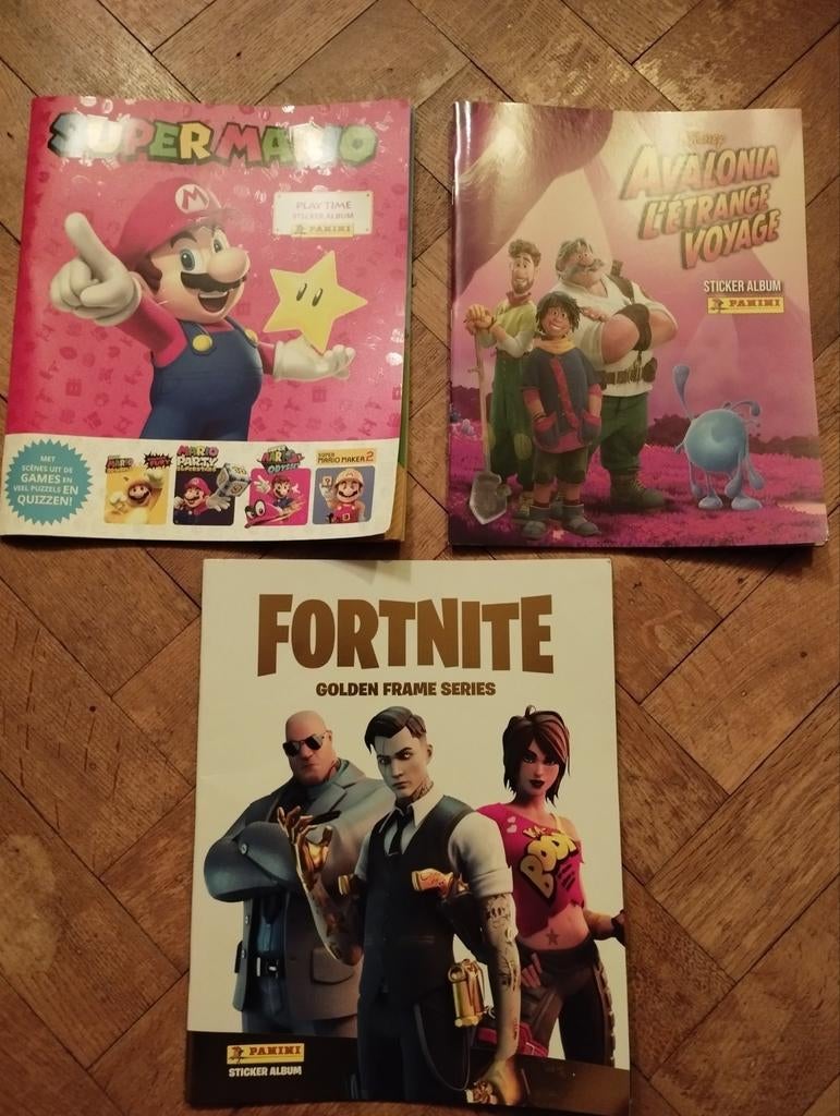 3 Albums Panini Fortnite Super Mario L'étrange voyage, Enlèvement ou Envoi, Comme neuf