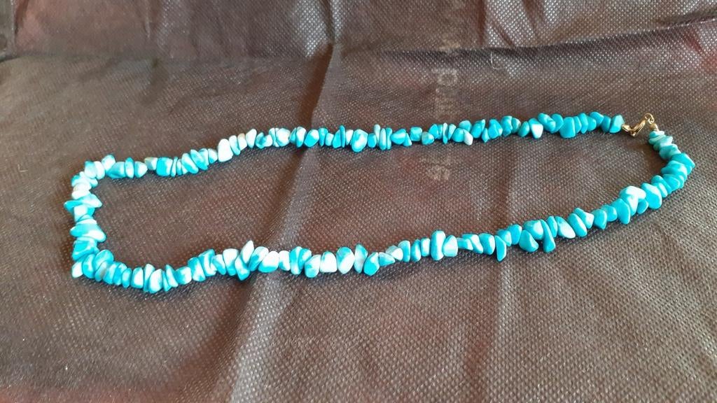 Collier cailloux bleu turquoise, Ophalen of Verzenden, Gebruikt, Blauw, Steen of Mineraal