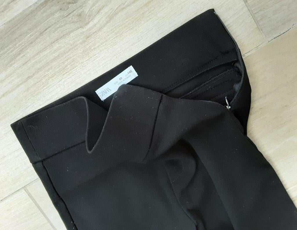 Zwarte meisjes lange broek maat 140 *Zara* Hele goede staat, Broek, Meisje, Ophalen of Verzenden, Zo goed als nieuw