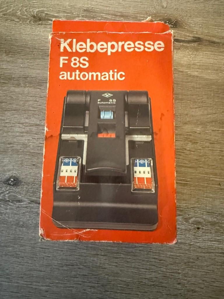 Super 8 folie plakpers, Ophalen, 8mm film