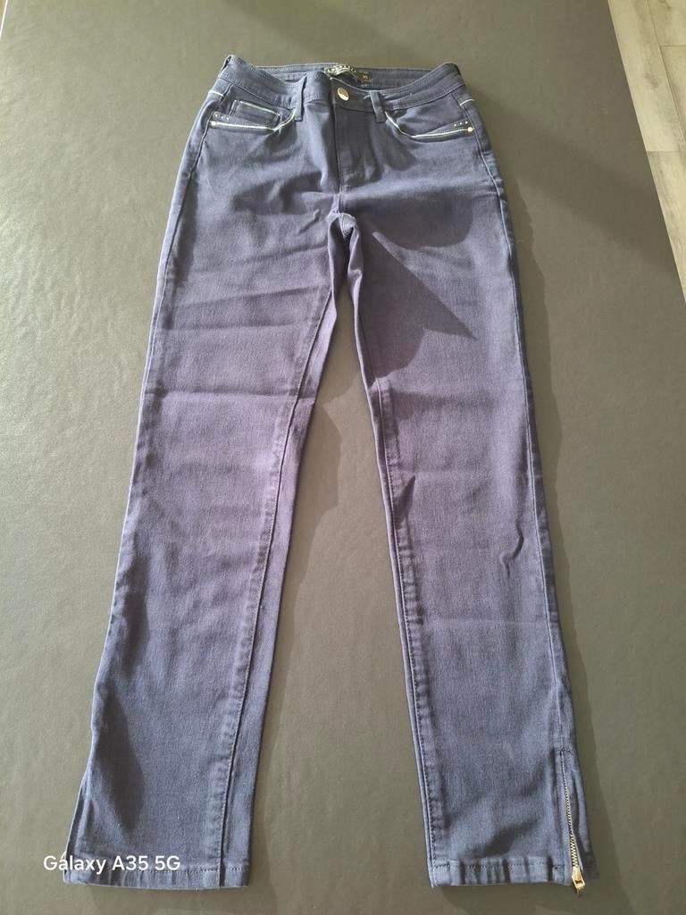 Broeken in verschillende kleuren, prijs per stuk = € 25, Kleding | Dames, Ophalen