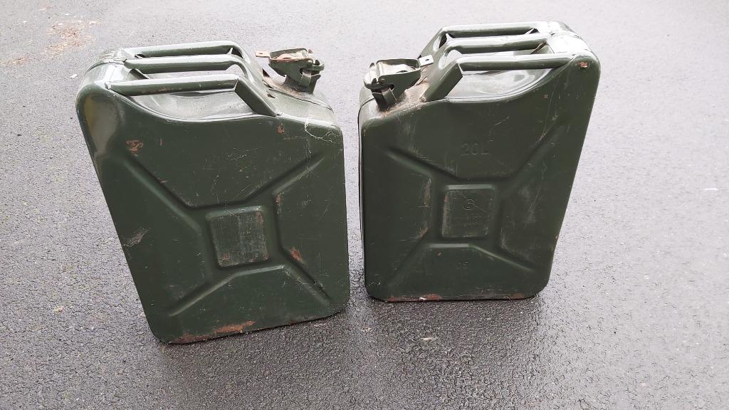 Jerrycan leger, Ophalen, Gebruikt