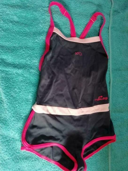 Maillot de bain Nabaiji 8 ans, Enlèvement ou Envoi, Decathlon, Utilisé, Vêtements de sport ou Maillots de bain