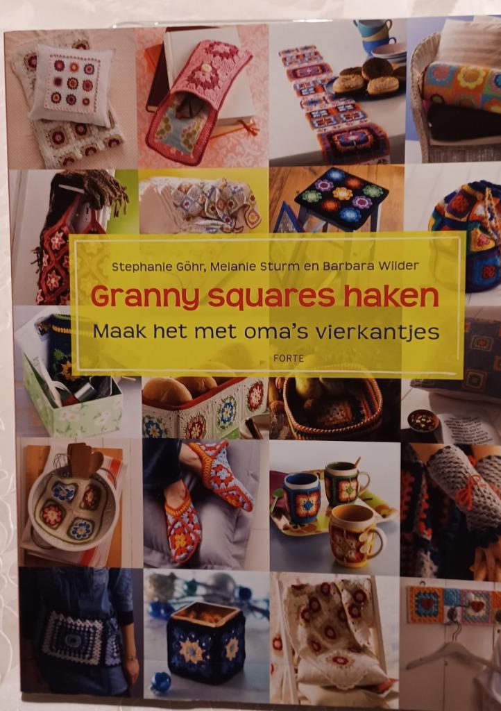 Stephanie Göhr, Melanie Sturm en Barbara WIlder: Oma's vierk, Ophalen of Verzenden, Zo goed als nieuw, Haken, Patroon of Boek