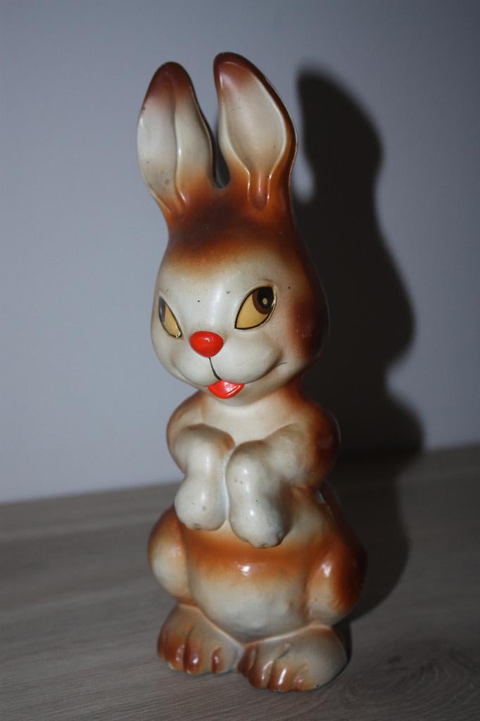 Spaarpot konijn ( retro) plastic 21 cm hoog, Ophalen of Verzenden, Gebruikt, Kunststof, Dier
