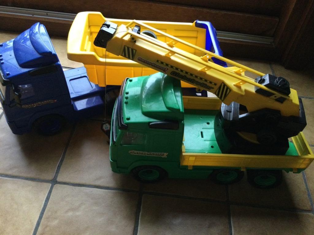 2 grote speelgoed vrachtwagens, Kinderen en Baby's, Ophalen, Gebruikt