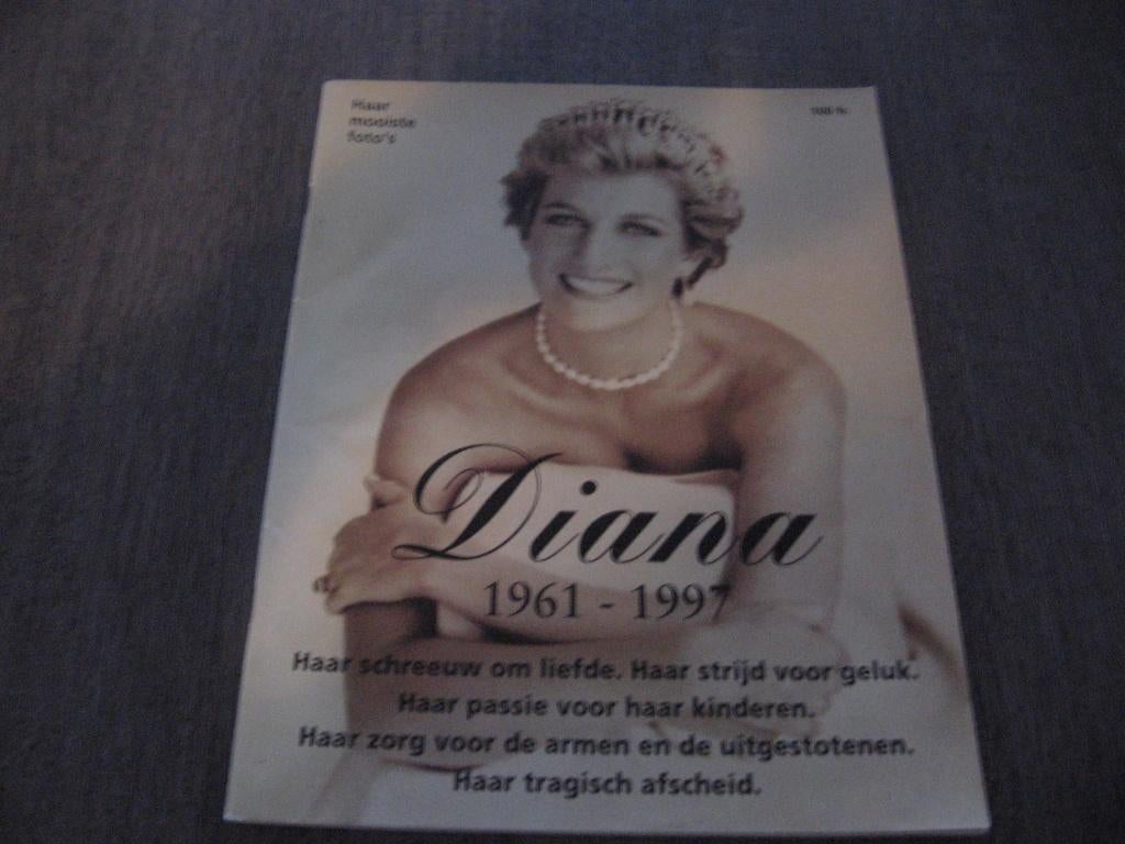 DIANA 1961-1997 haar mooiste foto's !!!, Ophalen of Verzenden, Gebruikt, Tijdschrift of Boek