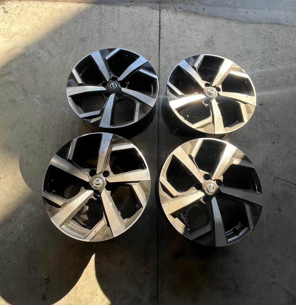 4 jantes Nissan Qashqai 19 pouces, Autos : Divers, Enjoliveurs, Enlèvement, Comme neuf