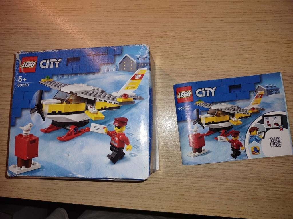 lego city - 60250 - postvliegtuig, Ophalen, Zo goed als nieuw, Complete set, Lego