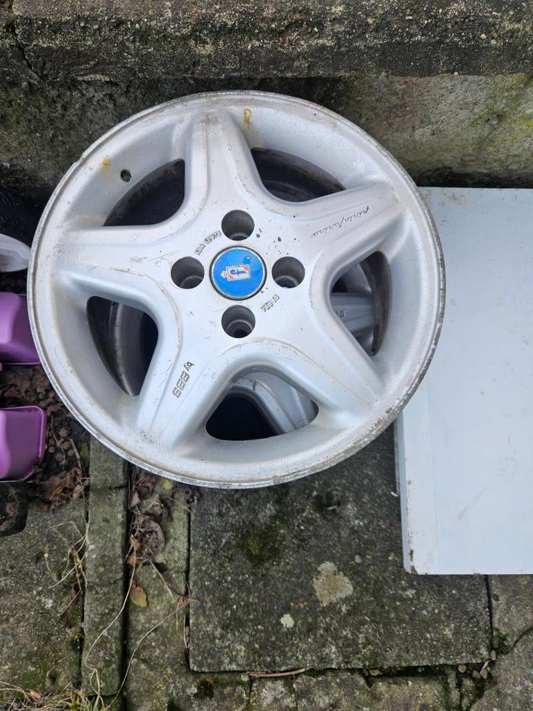Jantes golf 3 + calandre, Pneu(s)