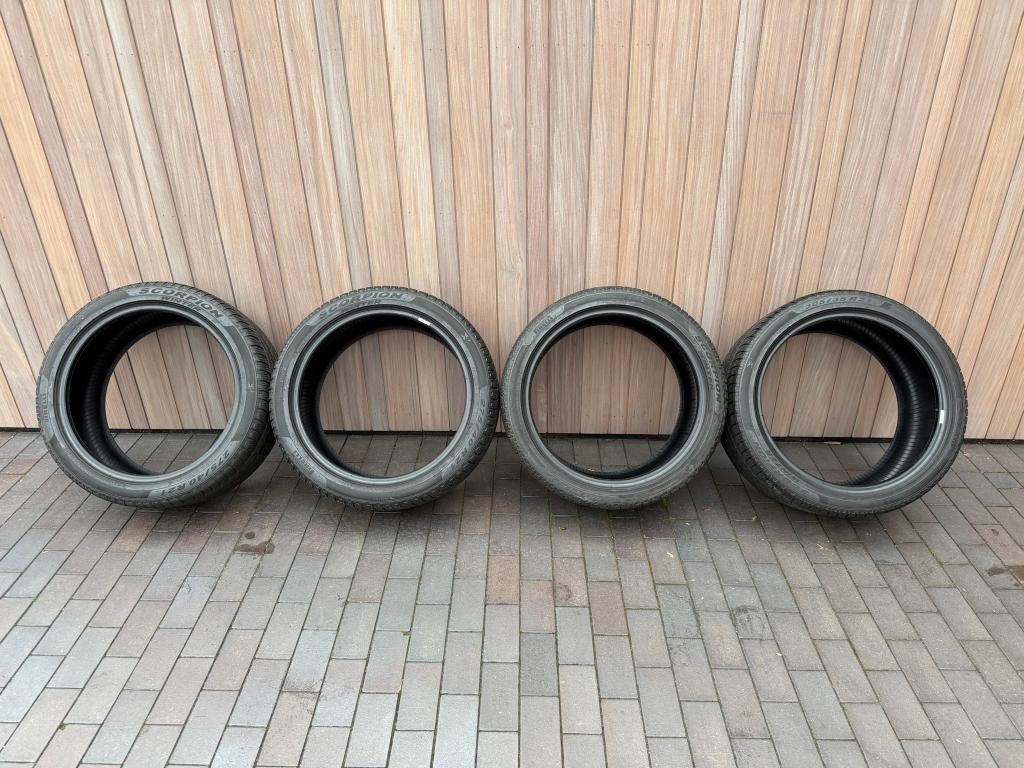 Pirelli Scorpion Winterbanden N0 - Porsche Cayenne E3 - 6mm, Auto-onderdelen, Banden en Velgen, Band(en), Winterbanden, 21 inch