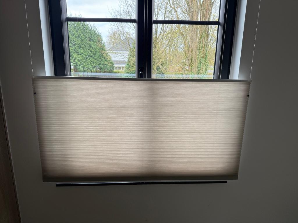 Plissé gordijnen, Ophalen, Crème, 100 tot 150 cm, Zo goed als nieuw