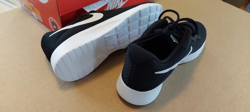 Damessneakers/sportschoenen - Nike - maat 40 - nieuw, Ophalen of Verzenden, Nieuw, Zwart, Sportschoenen