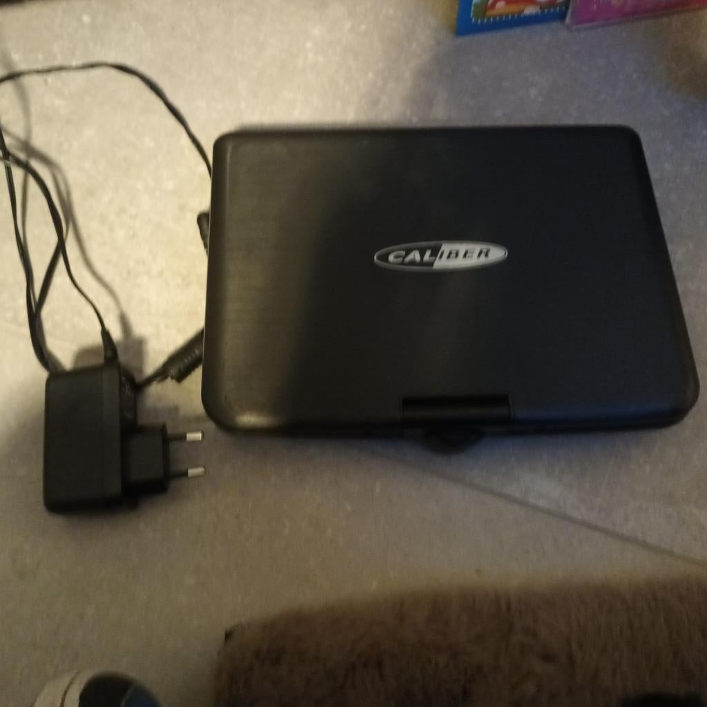 Lecteur DVD avec 19 films, CD & DVD, Enlèvement ou Envoi