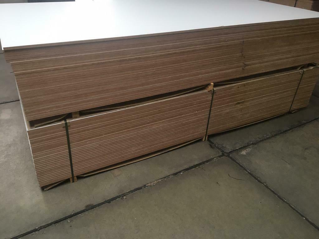 Okoume multiplex wit gegrond 310cm x 153cm 10/12/15/18mm, Ophalen of Verzenden, Nieuw, Minder dan 25 mm, 300 cm of meer