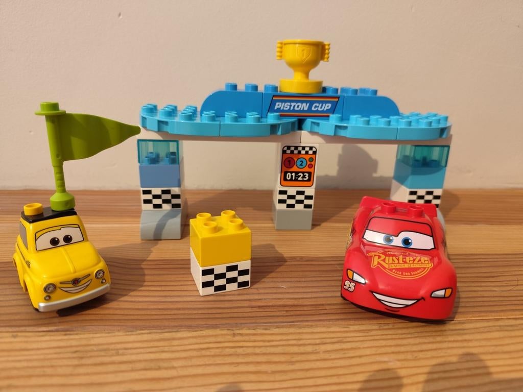 La course piston cars ref. 10857, Enlèvement, Comme neuf