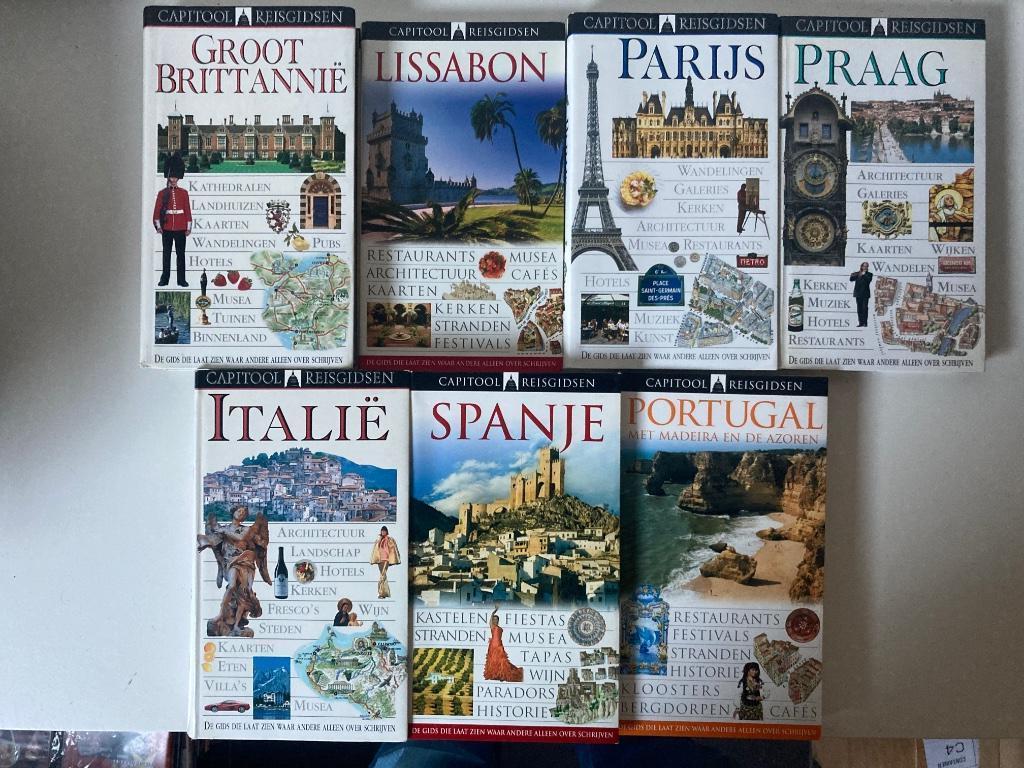 Reisgids Capitool (diverse titels en prijzen), Boeken, Ophalen of Verzenden, Capitool