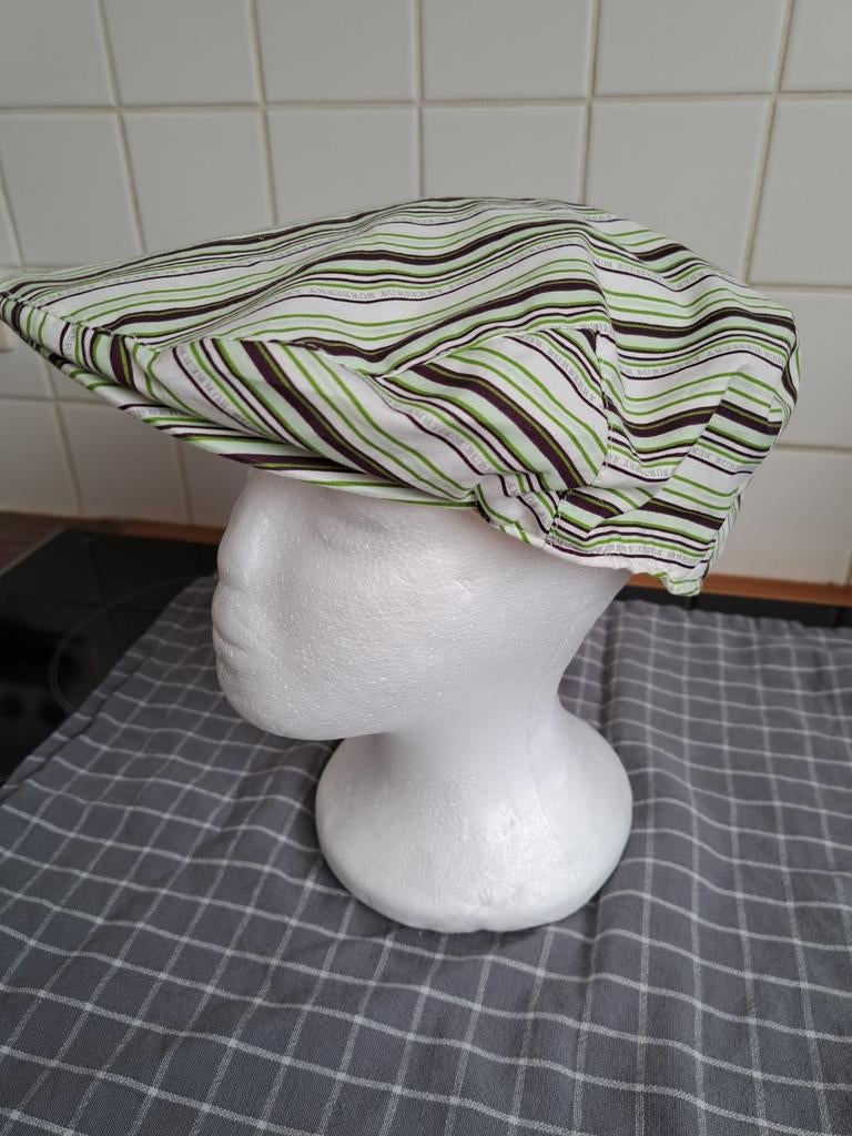 Burberry pet, Ophalen of Verzenden, Zo goed als nieuw, Pet