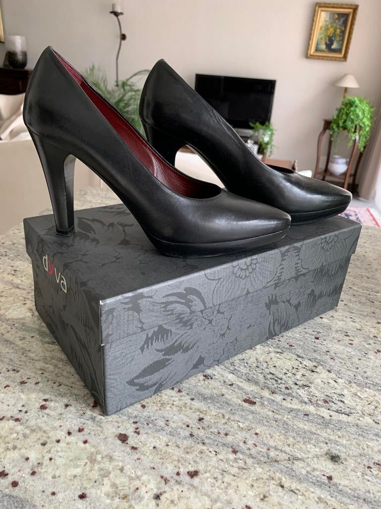 Zwarte damesschoenen merk Dyva maat 38 als nieuw, Kleding | Dames, Schoenen, Ophalen of Verzenden, Zo goed als nieuw