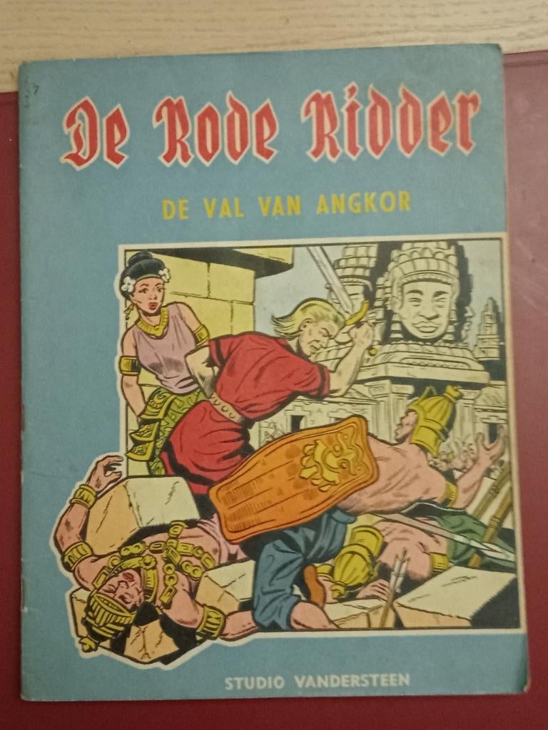 Verzamelstrip De Rode Ridder-De val van Angkor (1961, n7), Eén stripboek, Zo goed als nieuw, Studio  Vandersteen, Ophalen of Verzenden