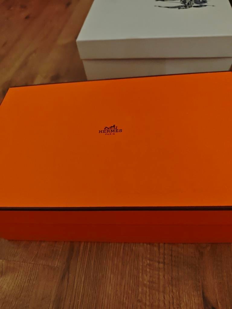 Chaussures Hermes taille 44 neuf