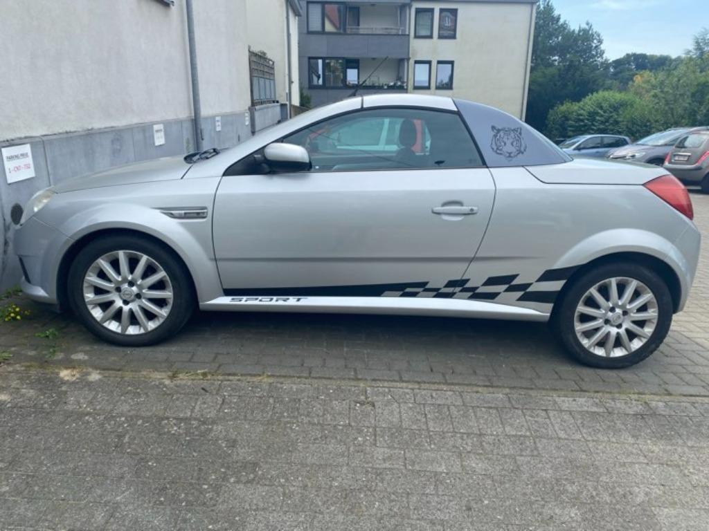 Te Koop Opel tigra 13 diesel cabriole, Auto's, 4 cilinders, Cabriolet, Leder en Stof, 13 cc