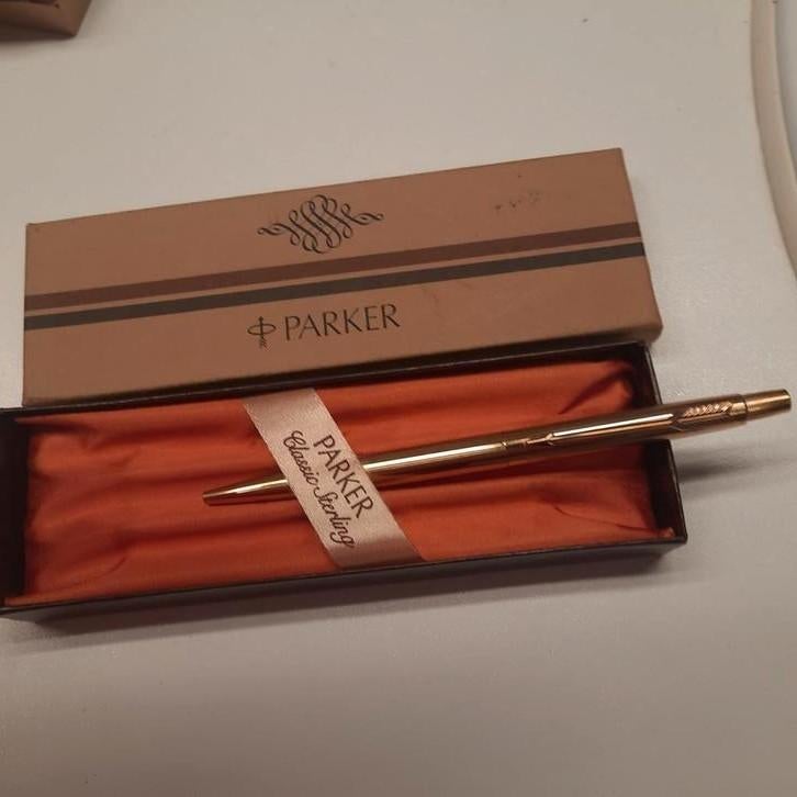 STYLO À BILLE PARKER sLIM Sterling *NOUVEAU*MIB*, Neuf, Stylo à bille, Enlèvement, Avec boîte