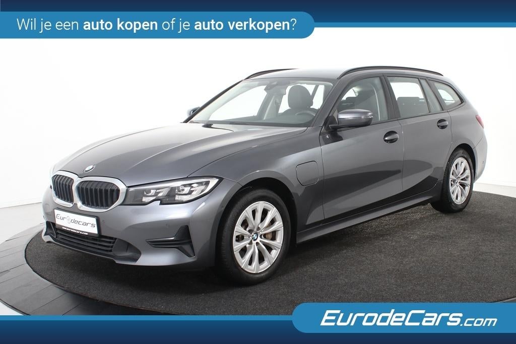 BMW 330e X-Drive Touring *1ste Eigenaar*Navigatie*, Auto's, BMW, 4 cilinders, 1905 kg, Bedrijf, 5 deurs