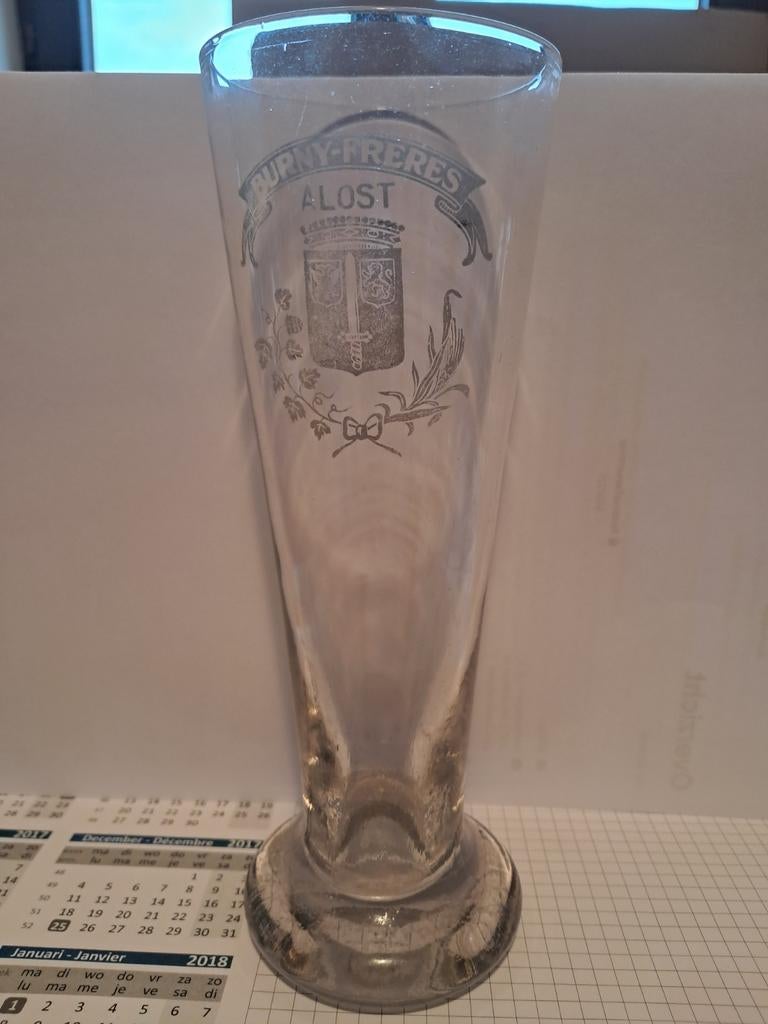 Oud bierglas., Enlèvement ou Envoi