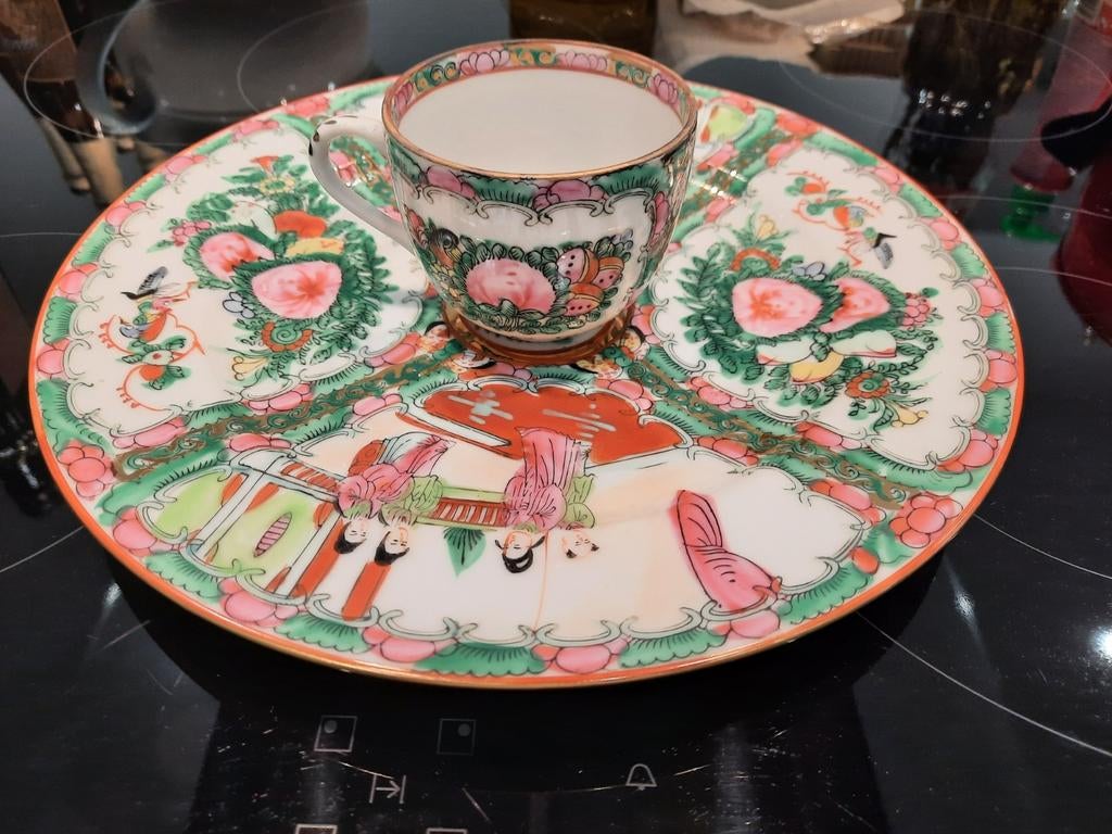 Plateau à gâteaux  et petite tasse pour le thé, Maison & Meubles, Comme neuf, Enlèvement, Autres types, Autres styles