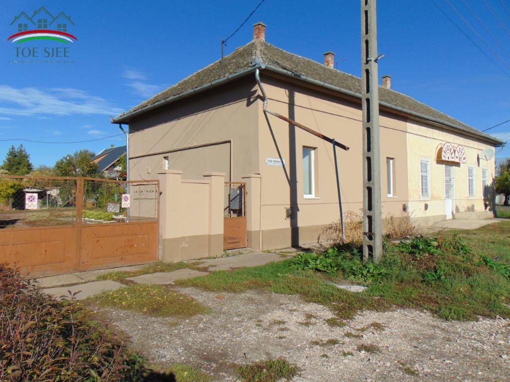 Te koop in Hongarije - Kunhegyes (idn231028), Immo, Overige soorten, 62 m², Overig Europa, 2 kamers