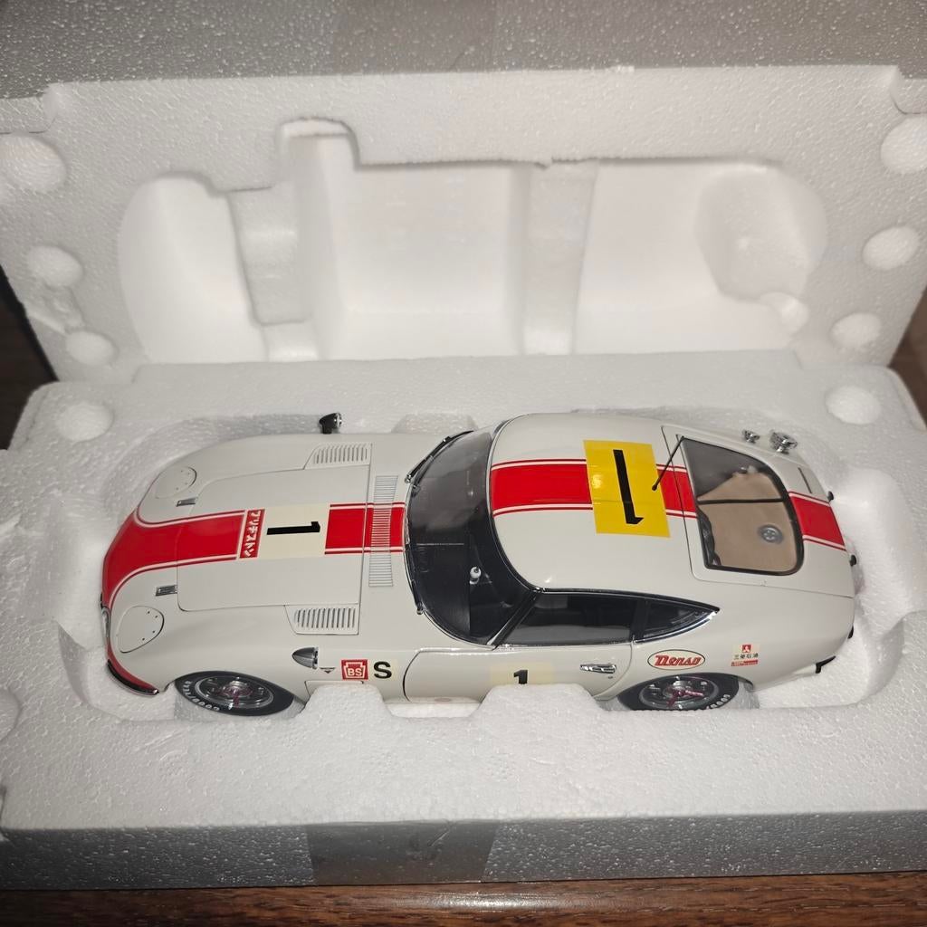 Toyota 2000gt autoart, Ophalen of Verzenden, Zo goed als nieuw, Autoart