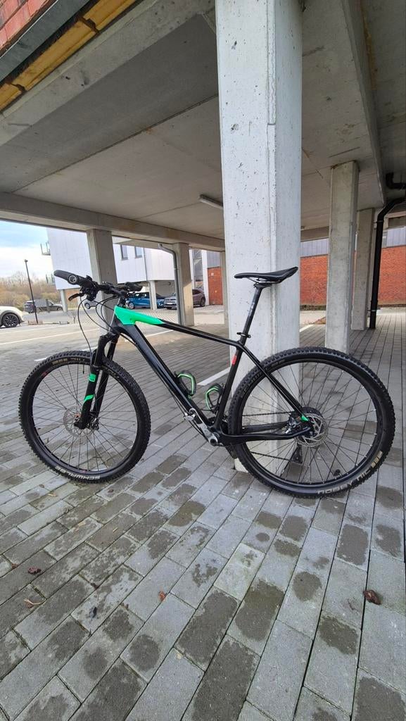 Vtt cube carbone large taille 29, Enlèvement