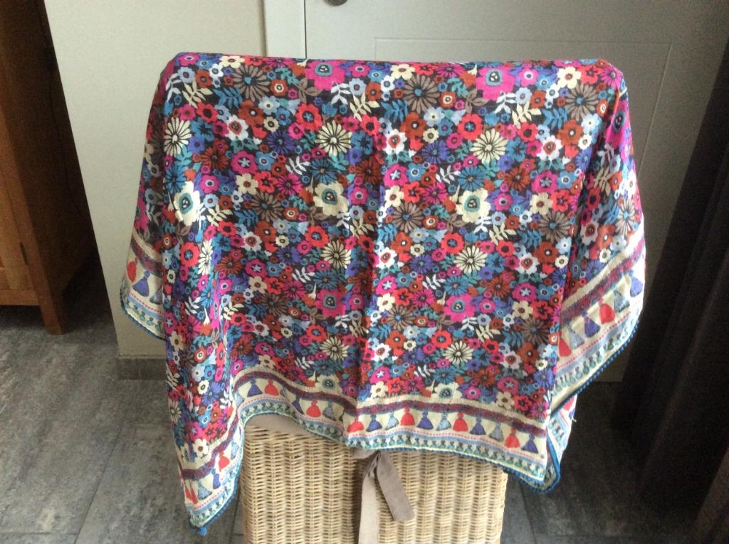 Écharpes/Foulards, Enlèvement ou Envoi, Comme neuf, Écharpe