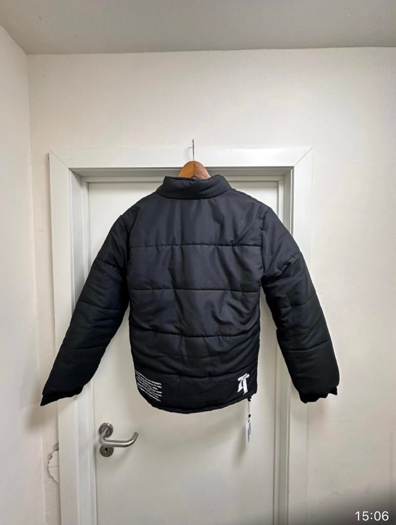 Leuke  zwarte puffer jacket (trapped thoughts), Ophalen, Zwart, Nieuw, Trapped thoughts