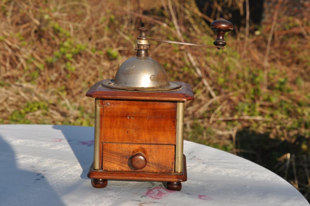 moulin a cafe manuel bois coin metal, Enlèvement ou Envoi