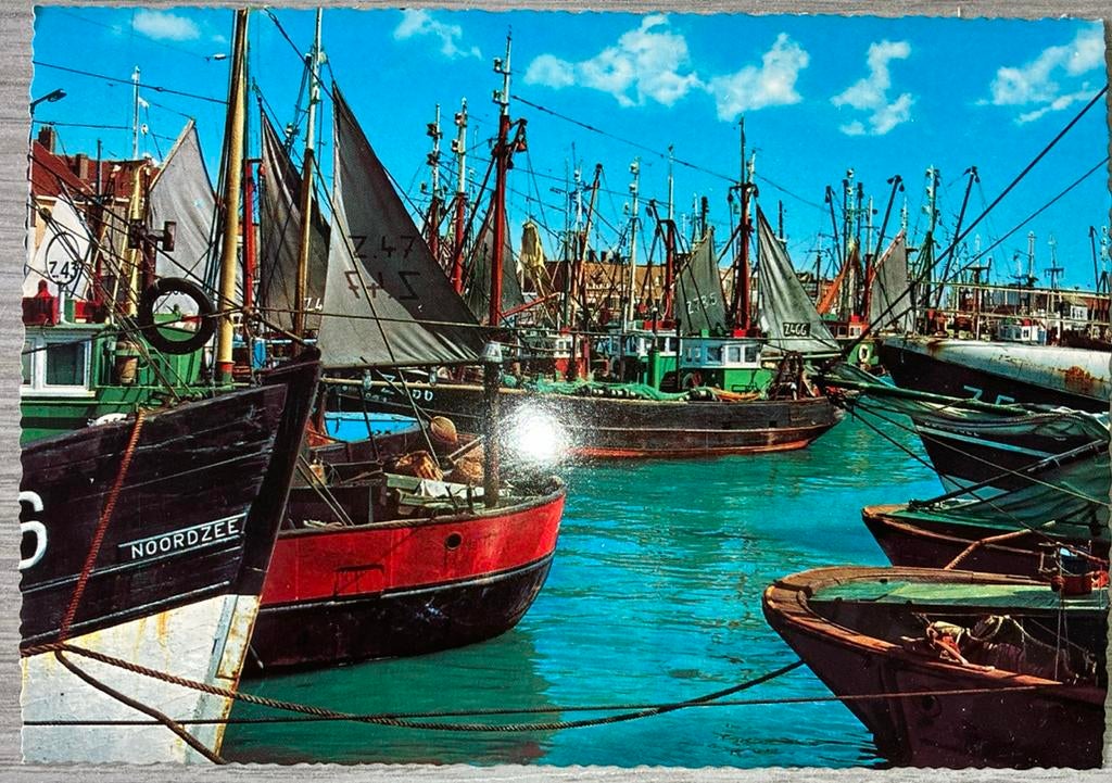 Zeebrugge vissersboten, Verzamelen, Postkaarten | België, Ophalen of Verzenden
